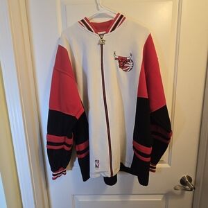 Vintage 90's Starter Chicago Bulls Warm-up Jacket